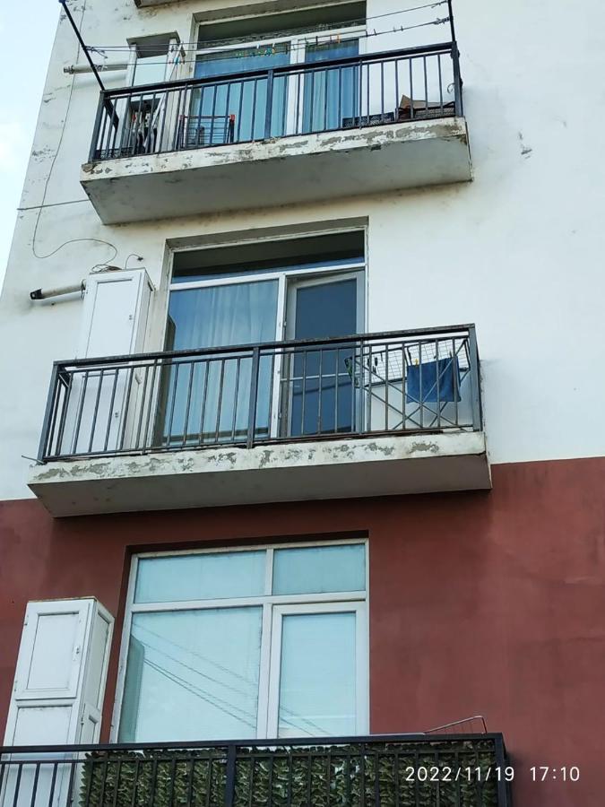 Apartment Sandra Тбилиси Екстериор снимка