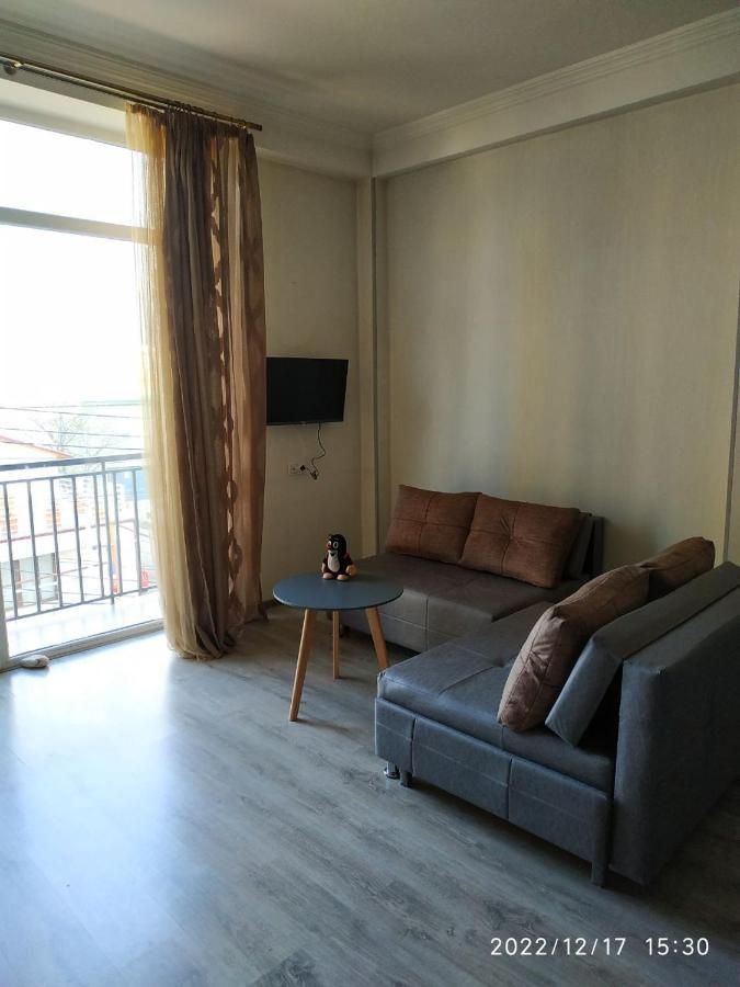 Apartment Sandra Тбилиси Екстериор снимка