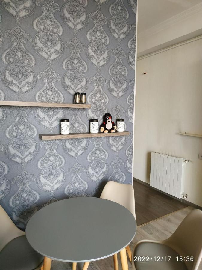 Apartment Sandra Тбилиси Екстериор снимка